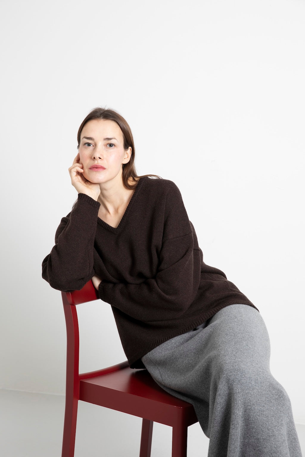 CASHMERE V-NECK SWEATER