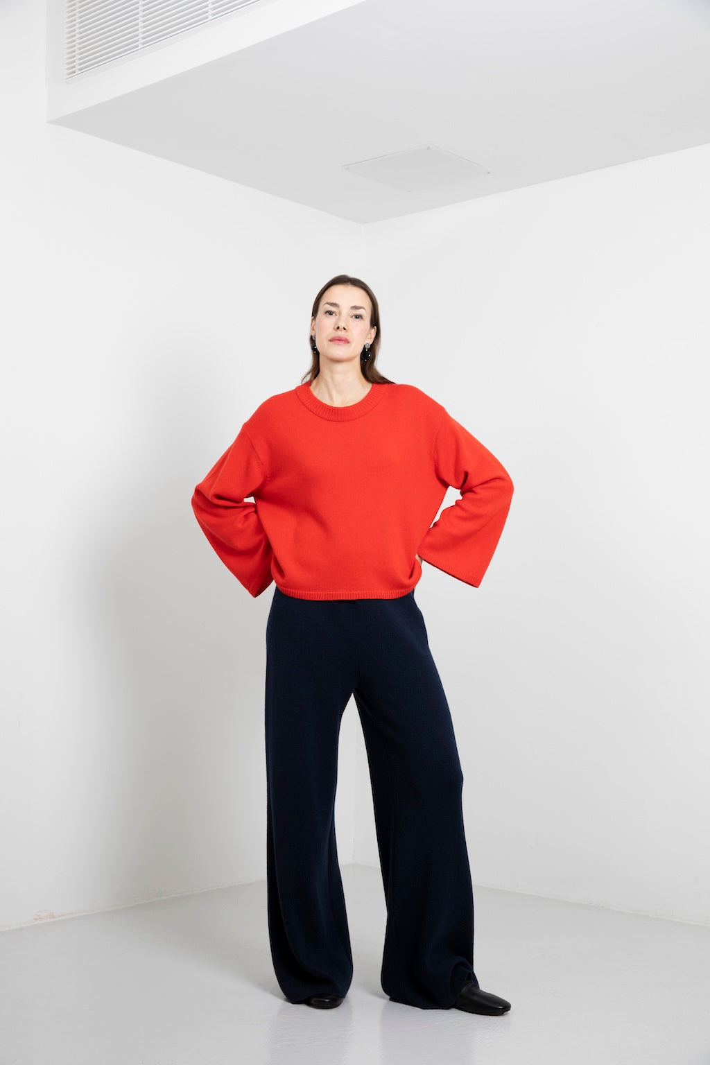 CASHMERE WIDE CREW NECK SWEATER