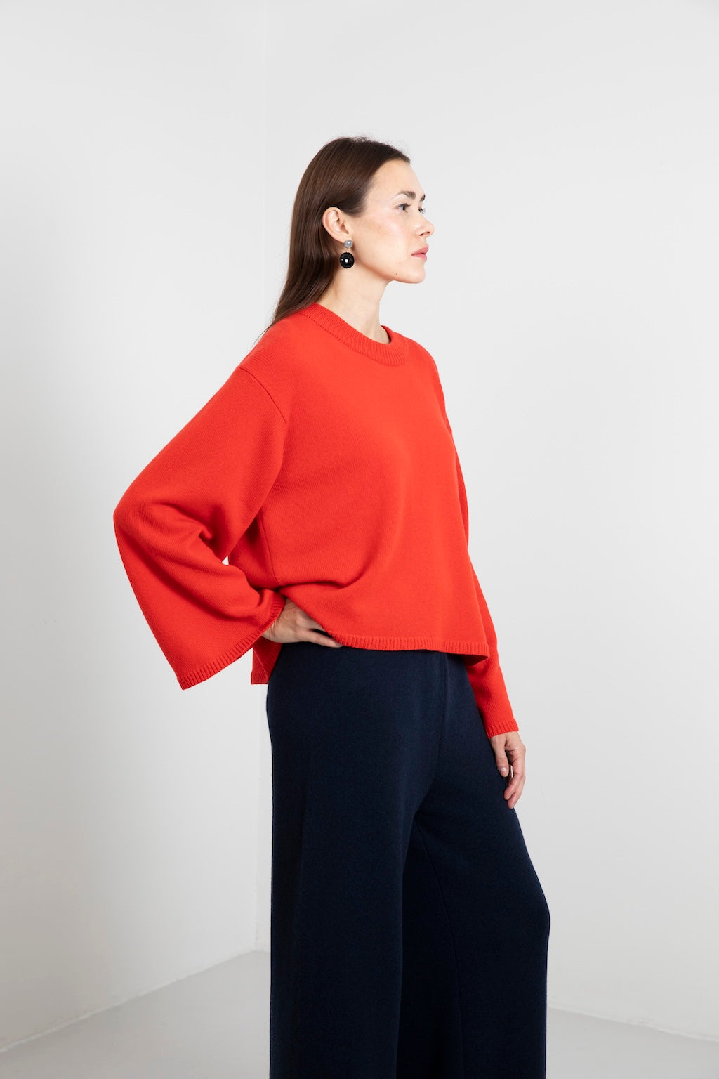 CASHMERE WIDE CREW NECK SWEATER