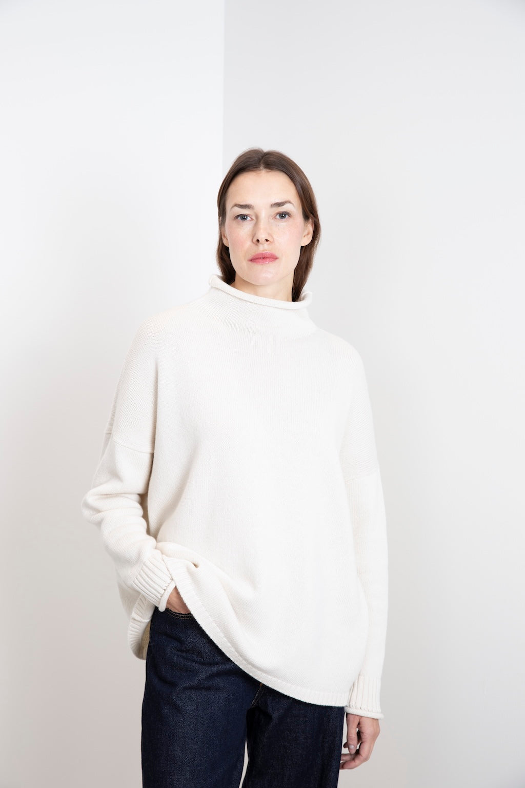 CASHMERE ROLL-NECK SWEATER