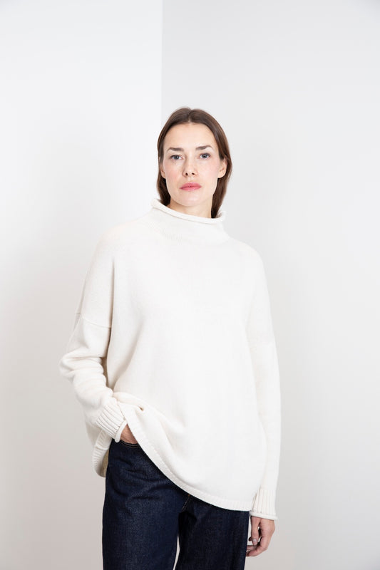 CASHMERE ROLL-NECK SWEATER