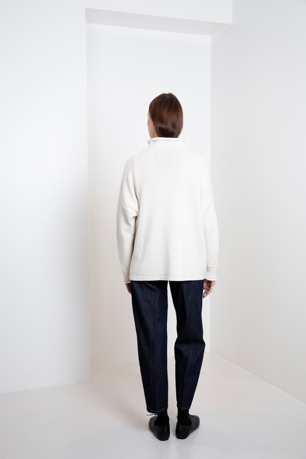 CASHMERE ROLL-NECK SWEATER