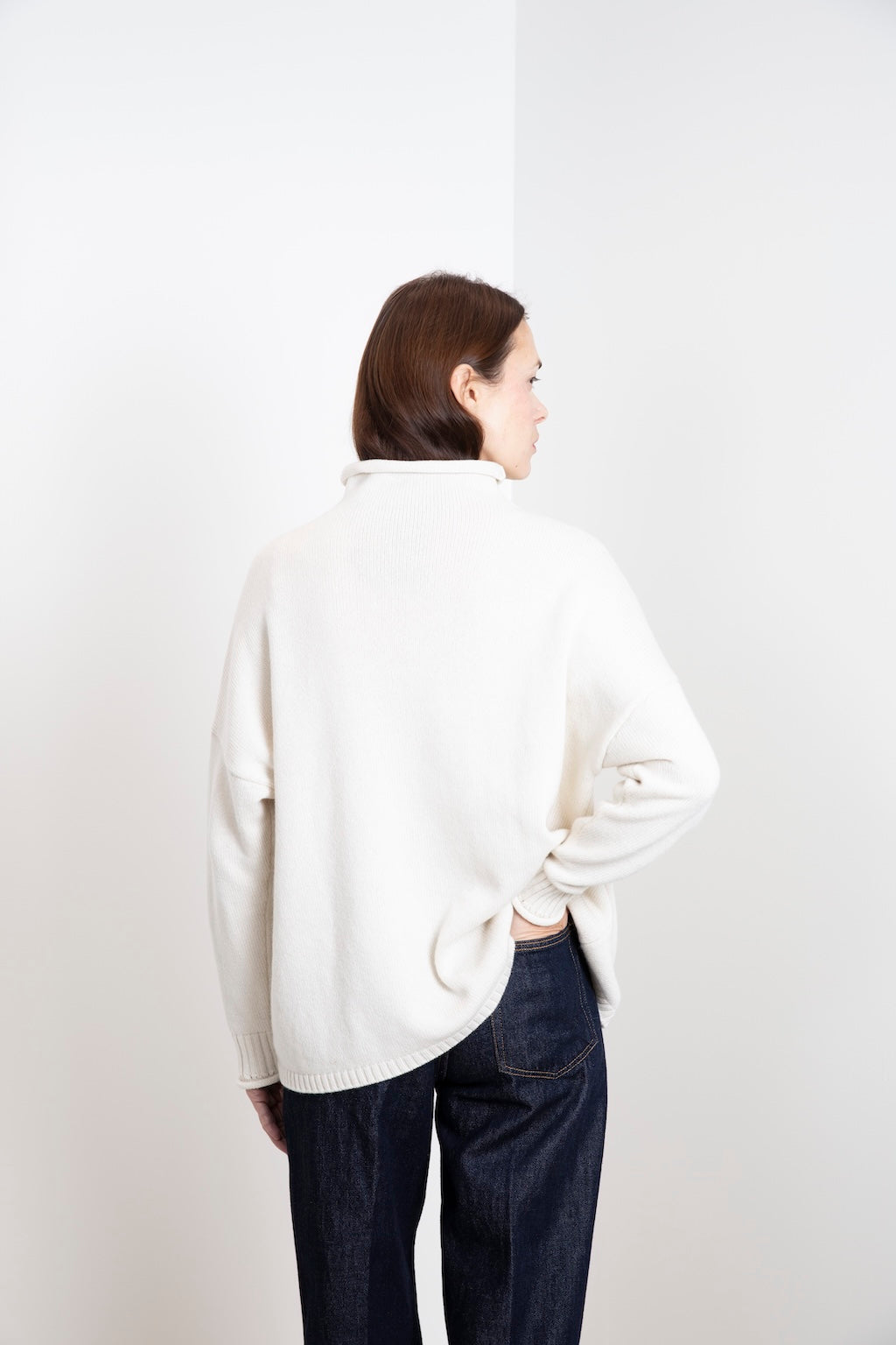 CASHMERE ROLL-NECK SWEATER