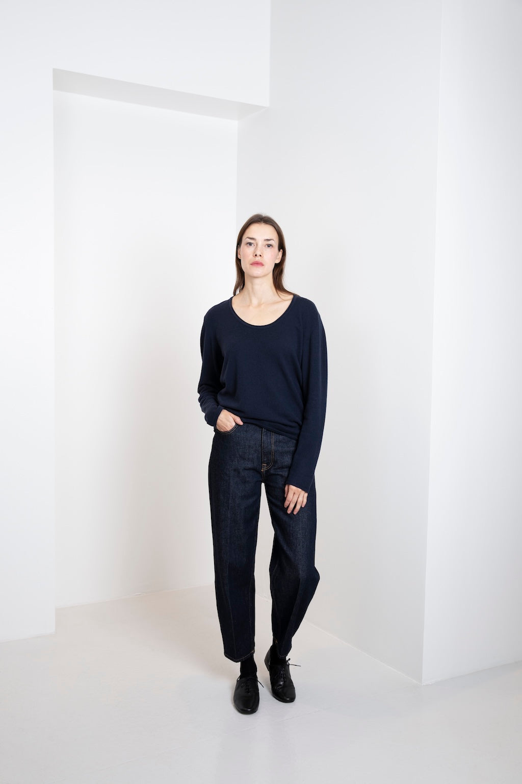 CASHMERE SCOOP NECK SWEATER