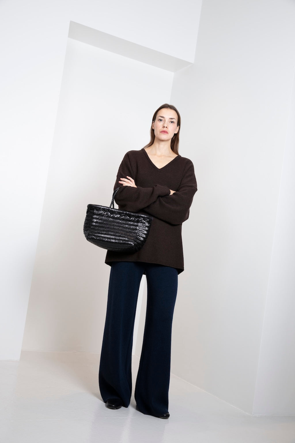 CASHMERE V-NECK SWEATER