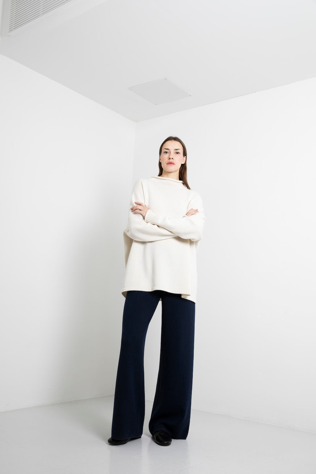 CASHMERE ROLL-NECK SWEATER
