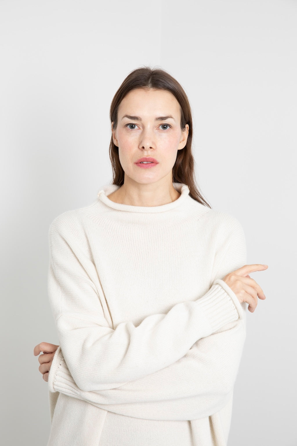 CASHMERE ROLL-NECK SWEATER